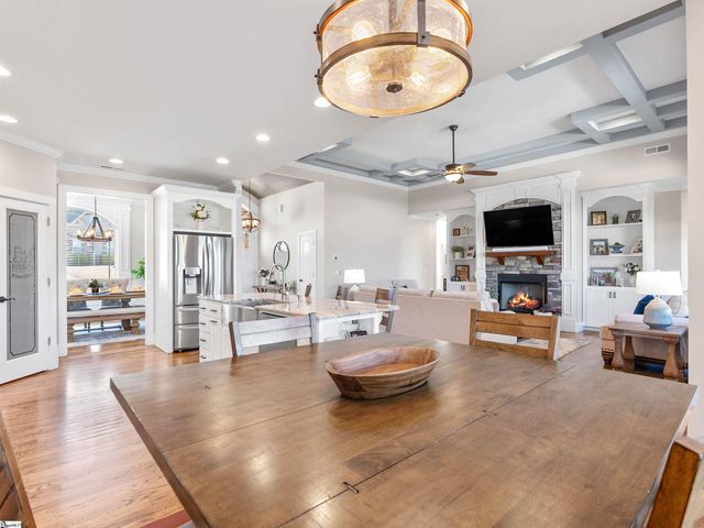 321 La Novia Court, Boiling Springs, SC 29316