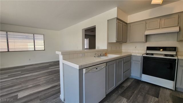 306 Lander Drive, Henderson, NV 89074