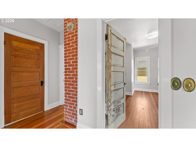 111 N MONROE St, Portland, OR 97227