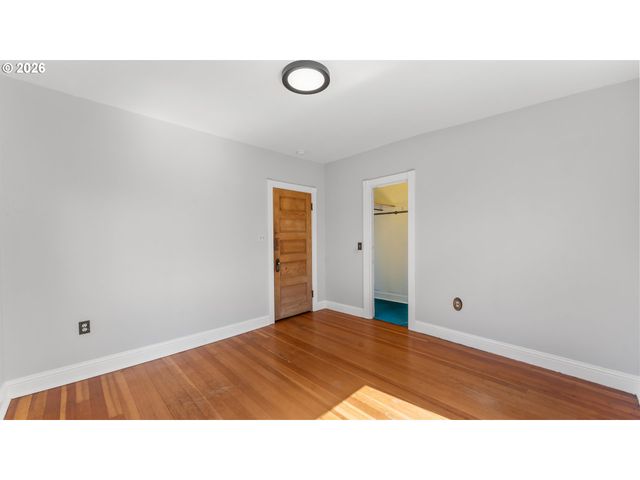 111 N MONROE St, Portland, OR 97227