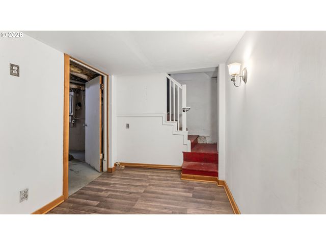 111 N MONROE St, Portland, OR 97227