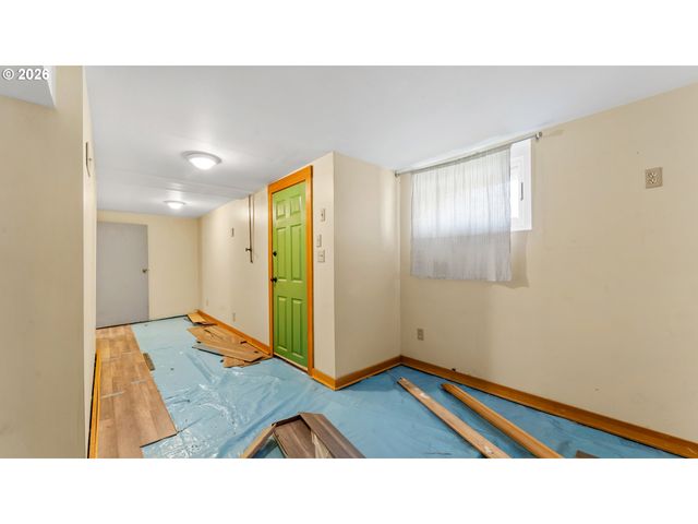 111 N MONROE St, Portland, OR 97227