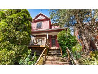 111 N MONROE St, Portland, OR 97227