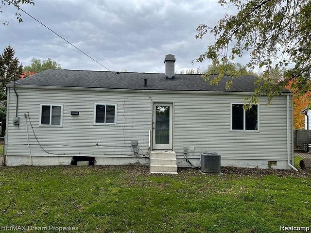 3424 Toepfer Road, Warren, MI 48091