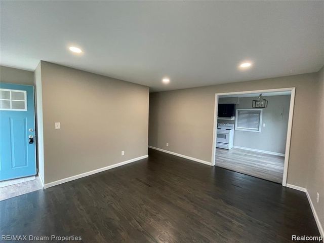 3424 Toepfer Road, Warren, MI 48091