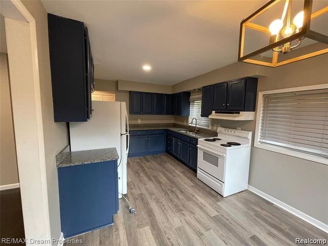 3424 Toepfer Road, Warren, MI 48091