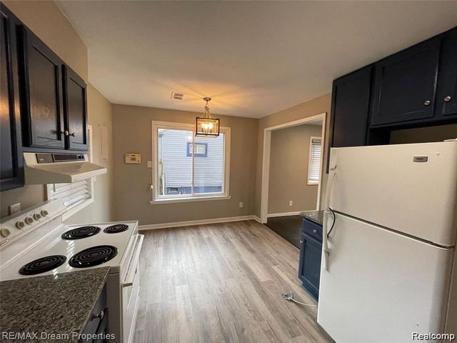 3424 Toepfer Road, Warren, MI 48091
