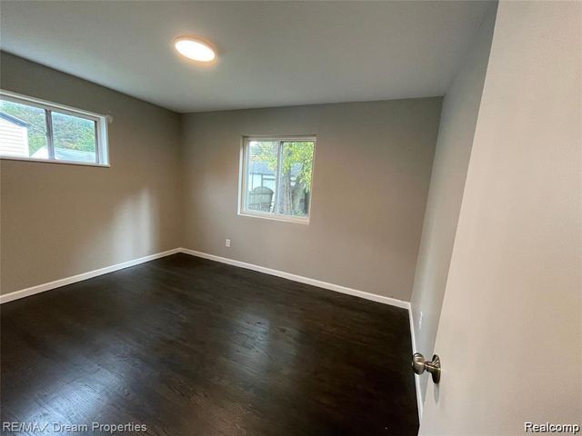 3424 Toepfer Road, Warren, MI 48091