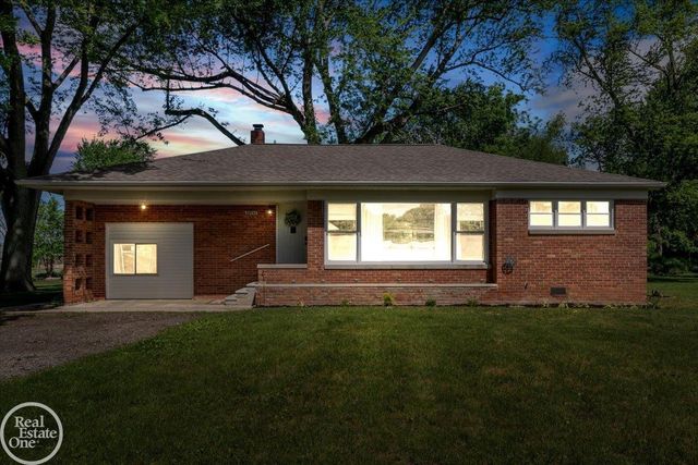 49741 Jefferson Avenue, Chesterfield, MI 48047