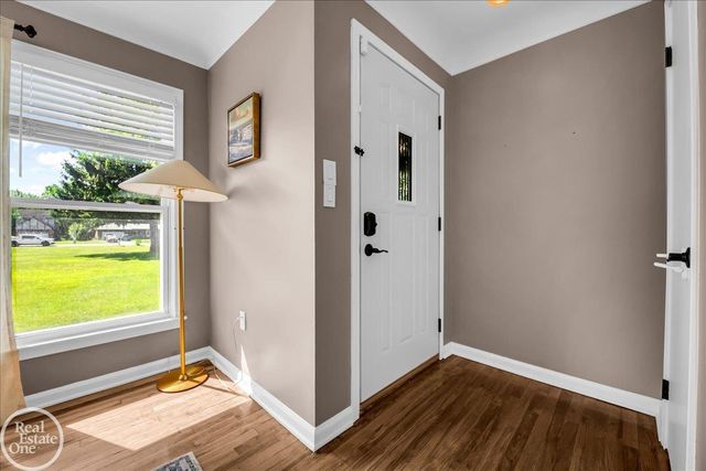 49741 Jefferson Avenue, Chesterfield, MI 48047