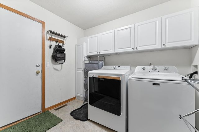 215 Misty Ln Lane, Colona, IL 61241