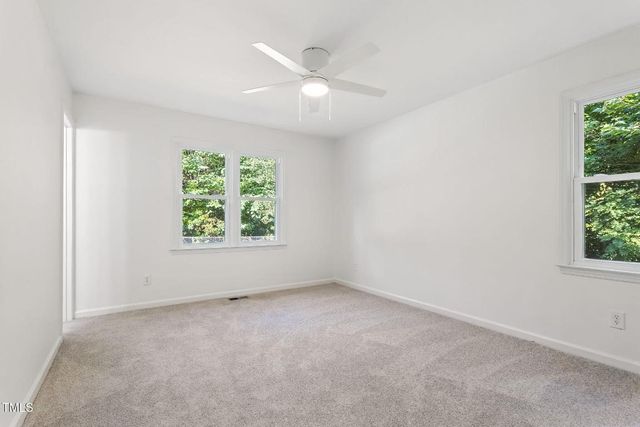 104 S Nikol Way, Clayton, NC 27520