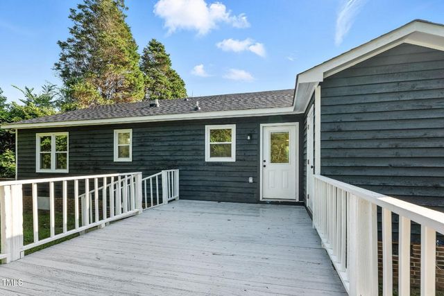104 S Nikol Way, Clayton, NC 27520