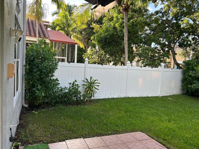 11601 NW 13th Manor, Coral Springs, FL 33071