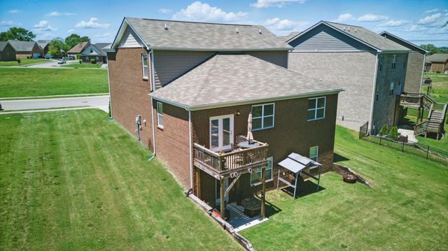 7005 Belmont Dr, Spring Hill, TN 37174