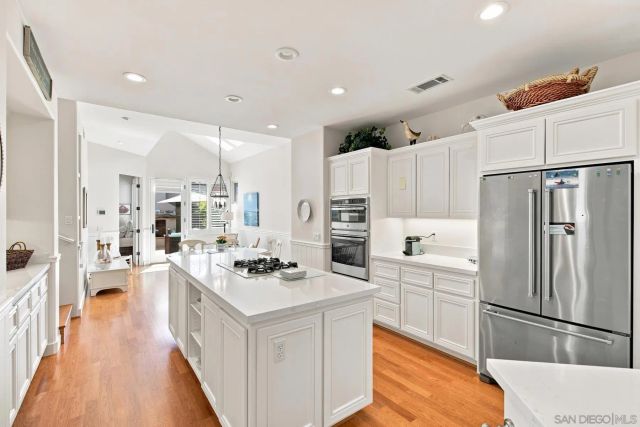 211 I Ave, Coronado, CA 92118