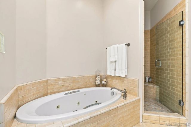 211 I Ave, Coronado, CA 92118