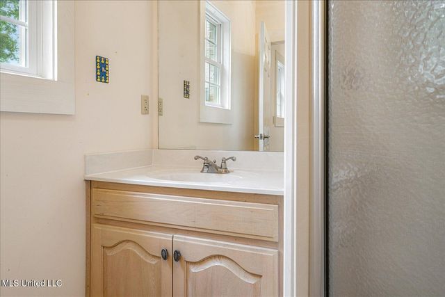 21 Nelson Drive, Holly Springs, MS 38635