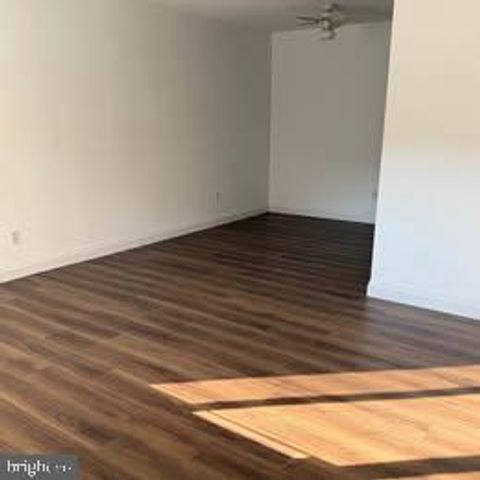 49 DOVER DR, Lindenwold, NJ 08021