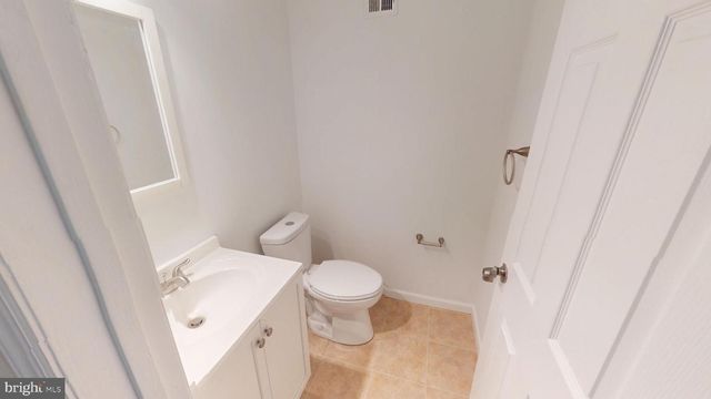 49 DOVER DR, Lindenwold, NJ 08021