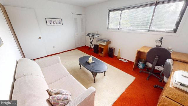 49 DOVER DR, Lindenwold, NJ 08021