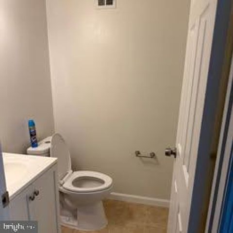 49 DOVER DR, Lindenwold, NJ 08021