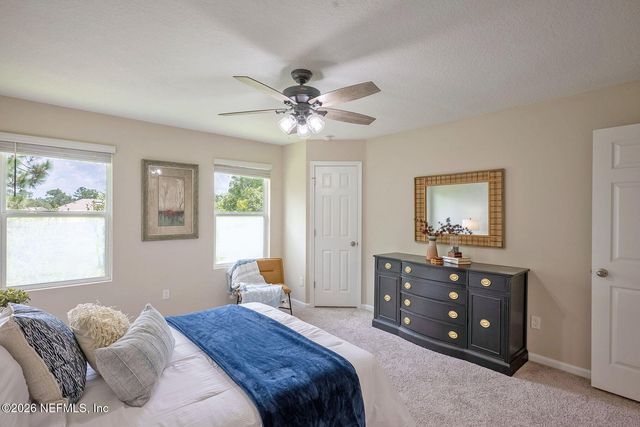 883 CAPITOL Parkway, Jacksonville, FL 32218