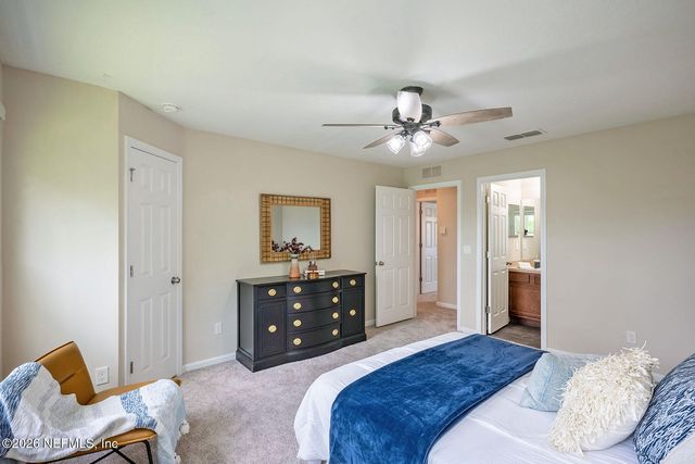 883 CAPITOL Parkway, Jacksonville, FL 32218