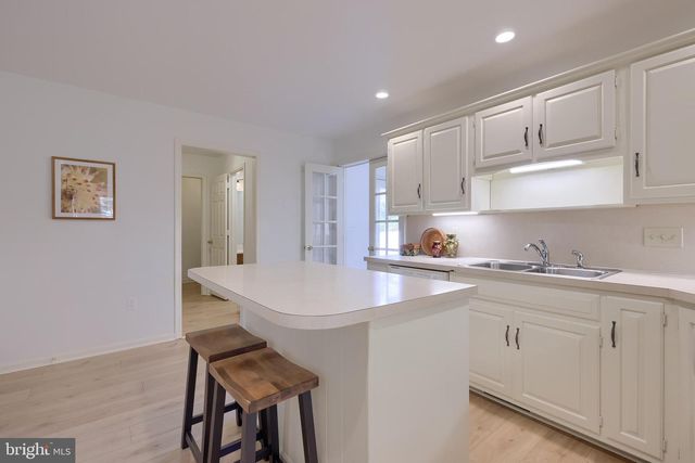 1 BROOKWOOD DR, Lititz, PA 17543