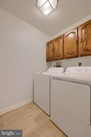 1 BROOKWOOD DR, Lititz, PA 17543
