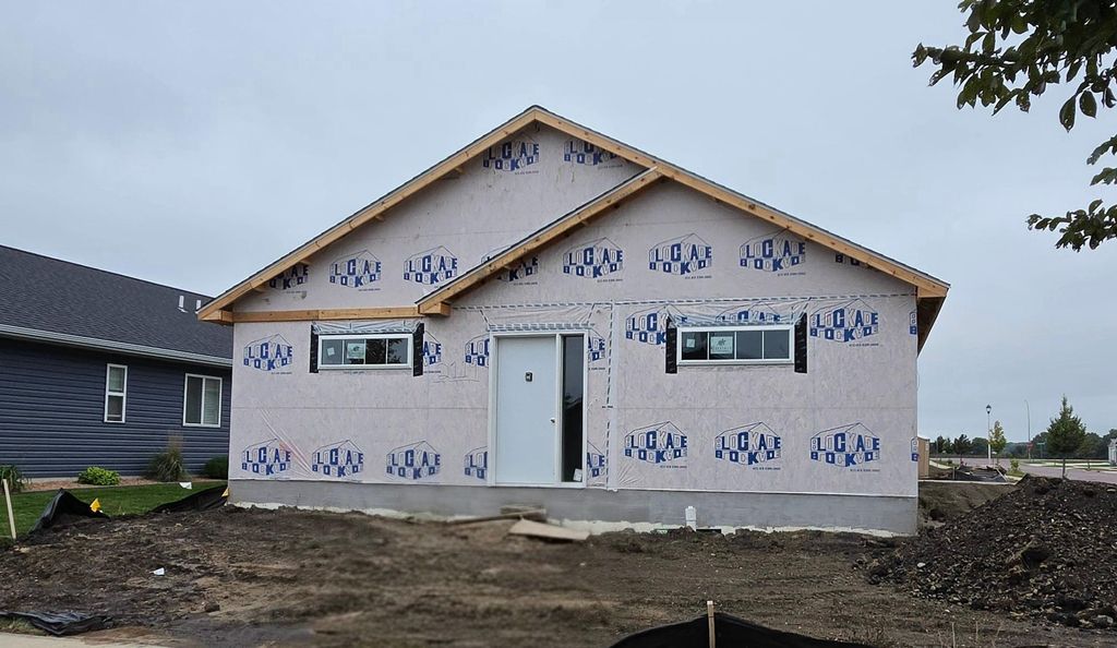2119 Lunden Street, Saint Peter, MN 56082 — exterior