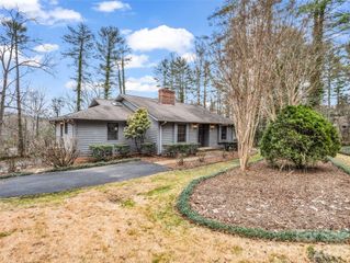 114 Kenwood Drive, Hendersonville, NC 28739