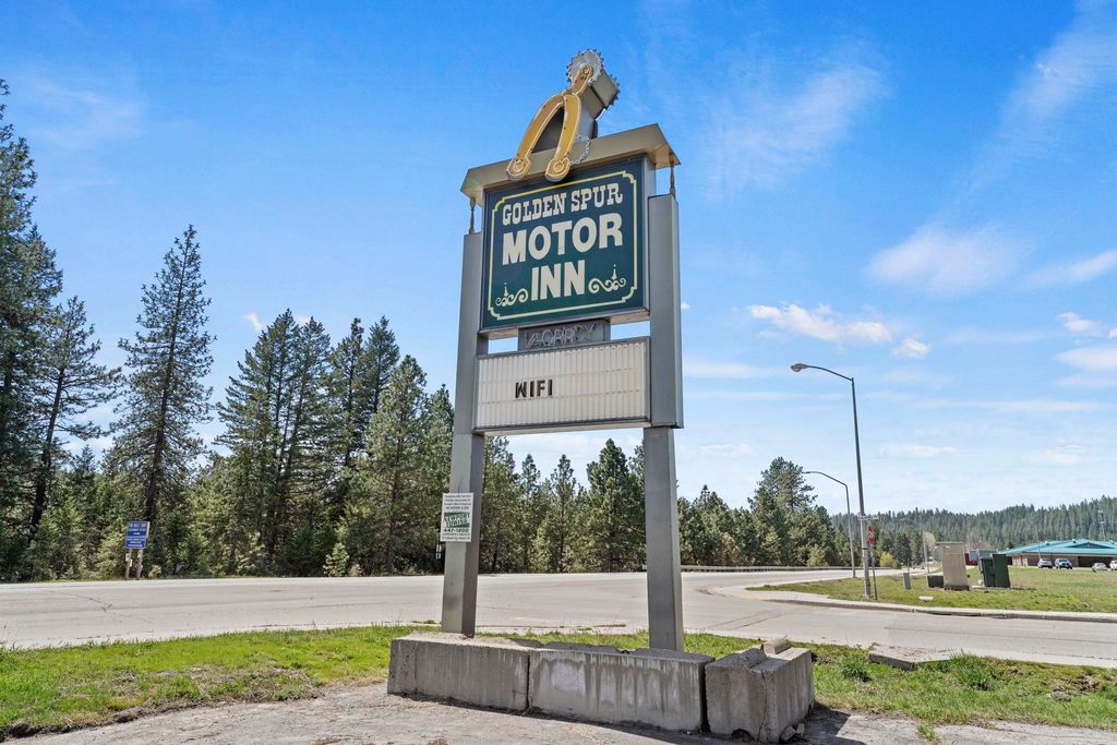 924 W Highway 2 Hwy, Newport, WA 99156