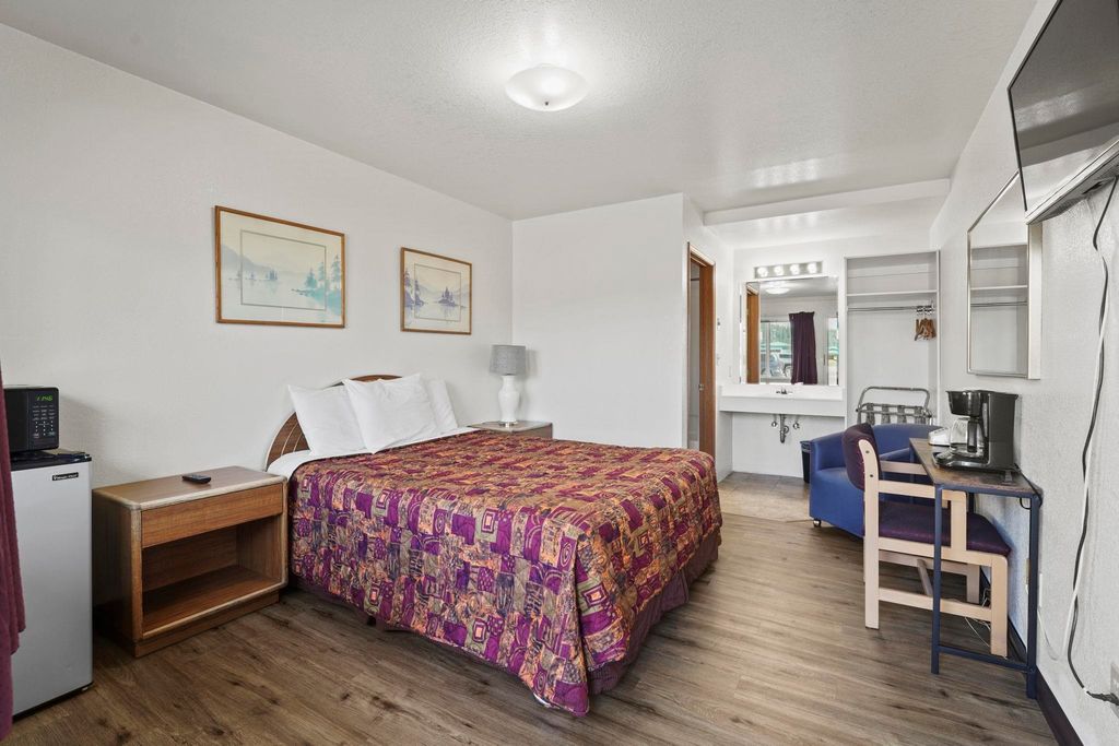 924 W Highway 2 Hwy, Newport, WA 99156 photo 23