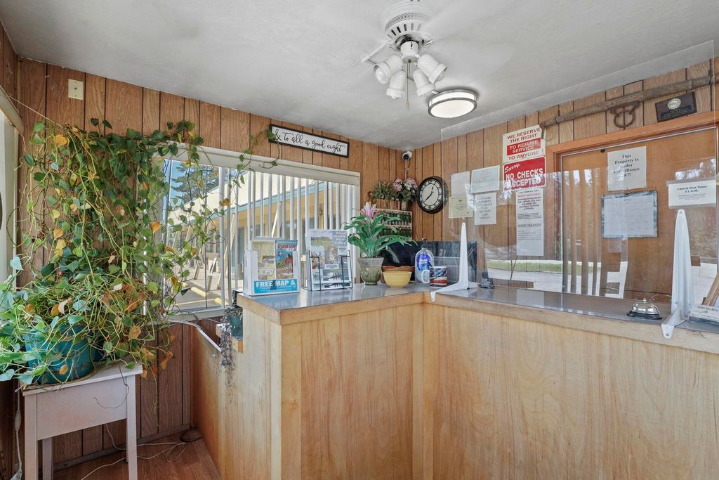 924 W Highway 2 Hwy, Newport, WA 99156 photo 6