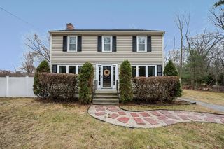 345 Richardson Ave, Attleboro, MA 02703