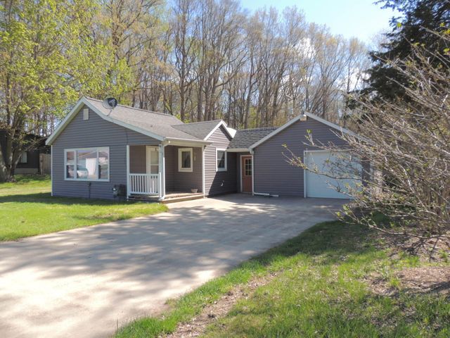 3323 Blue Star Highway, Saugatuck, MI 49453