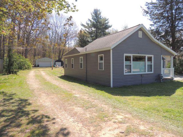 3323 Blue Star Highway, Saugatuck, MI 49453