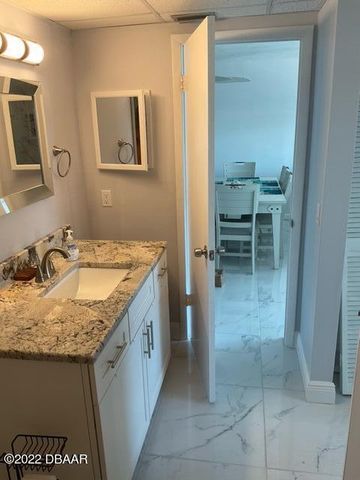 100 Silver Beach Ave Apt 420, Daytona Beach, FL 32118
