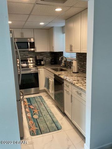 100 Silver Beach Ave Apt 420, Daytona Beach, FL 32118