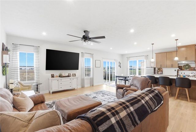 2016 Creswell Drive, Beavercreek, OH 45434