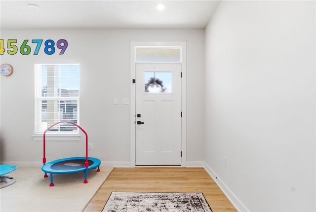 2016 Creswell Drive, Beavercreek, OH 45434