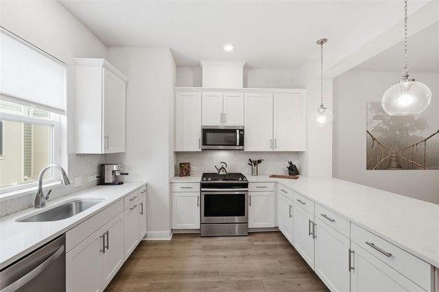 262 8TH STREET N, St Petersburg, FL 33701