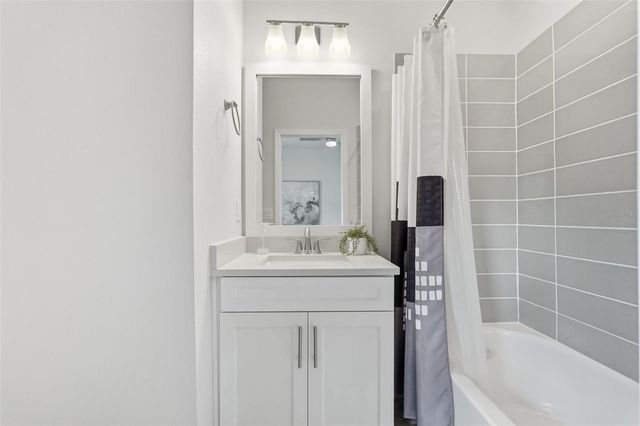 262 8TH STREET N, St Petersburg, FL 33701