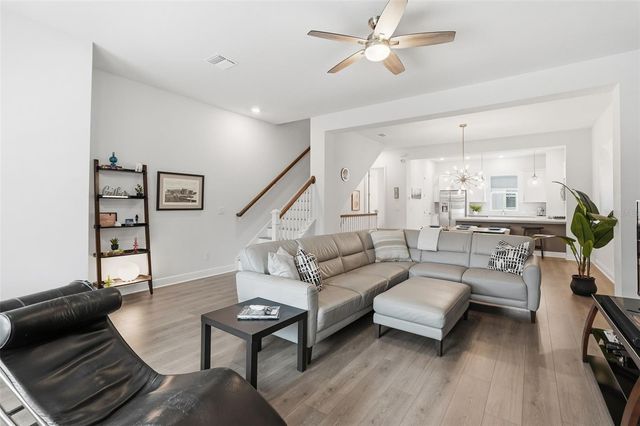 262 8TH STREET N, St Petersburg, FL 33701