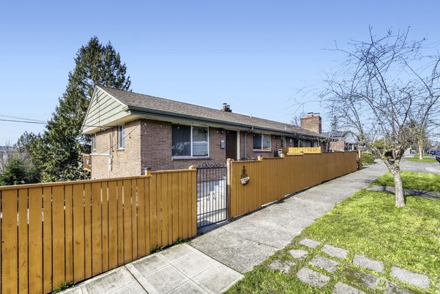 4903 3rd Avenue NW, Seattle, WA 98107