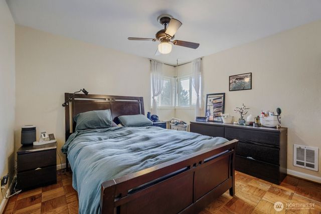 4903 3rd Avenue NW, Seattle, WA 98107