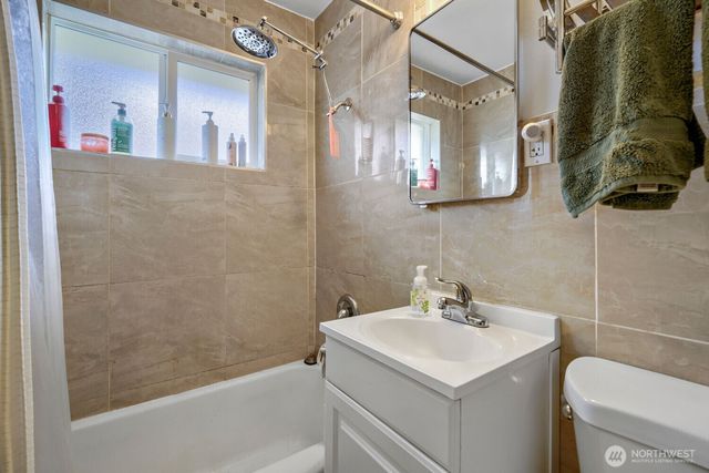 4903 3rd Avenue NW, Seattle, WA 98107