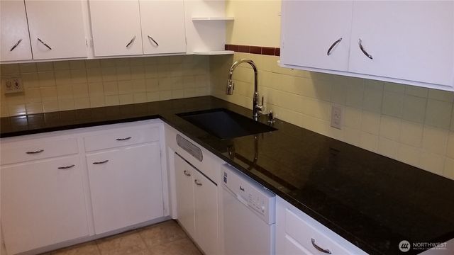 4903 3rd Avenue NW, Seattle, WA 98107