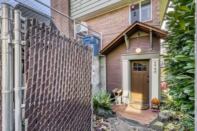 4903 3rd Avenue NW, Seattle, WA 98107